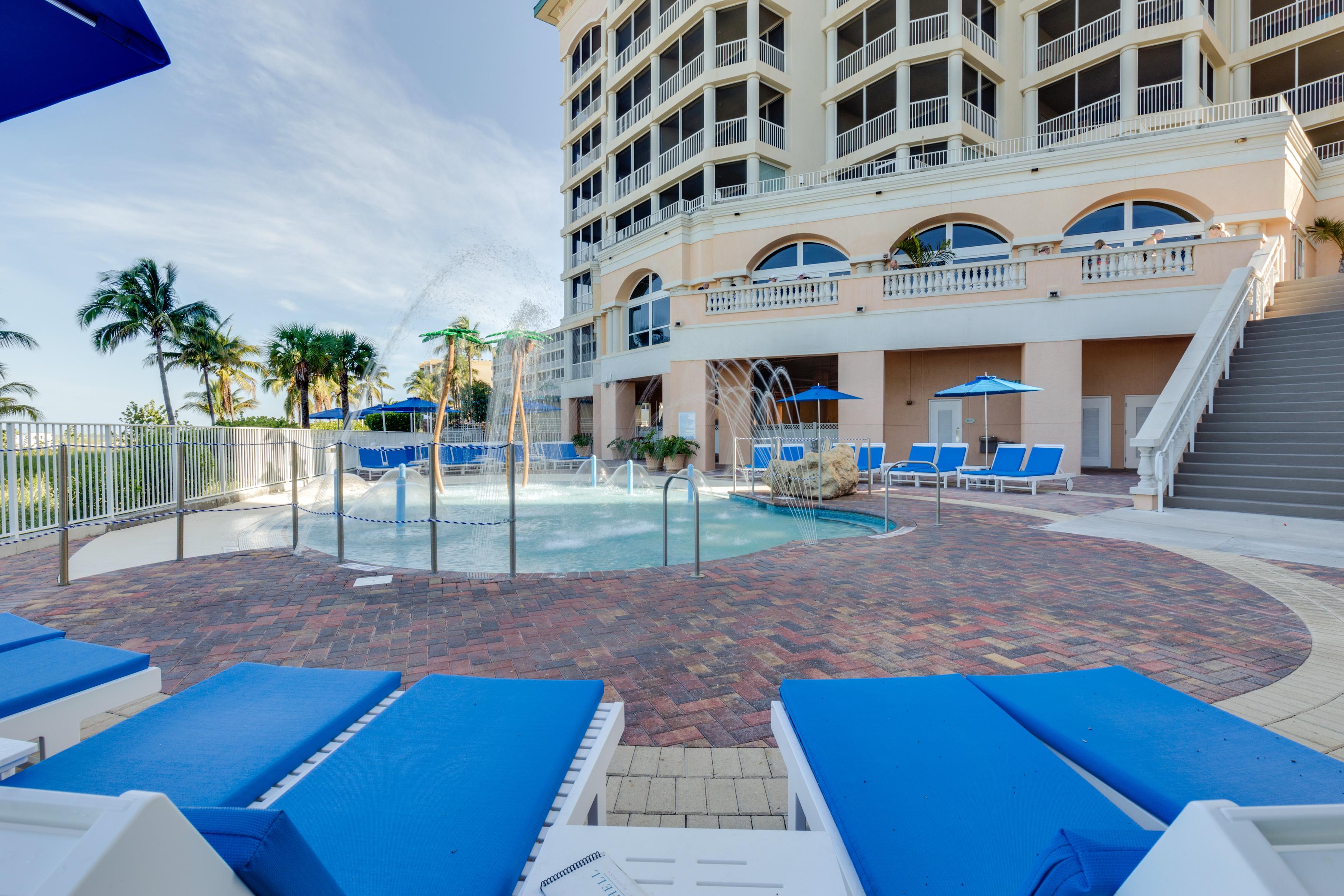 Pink Shell Beach Resort & Marina Fort Myers Beach Exterior photo