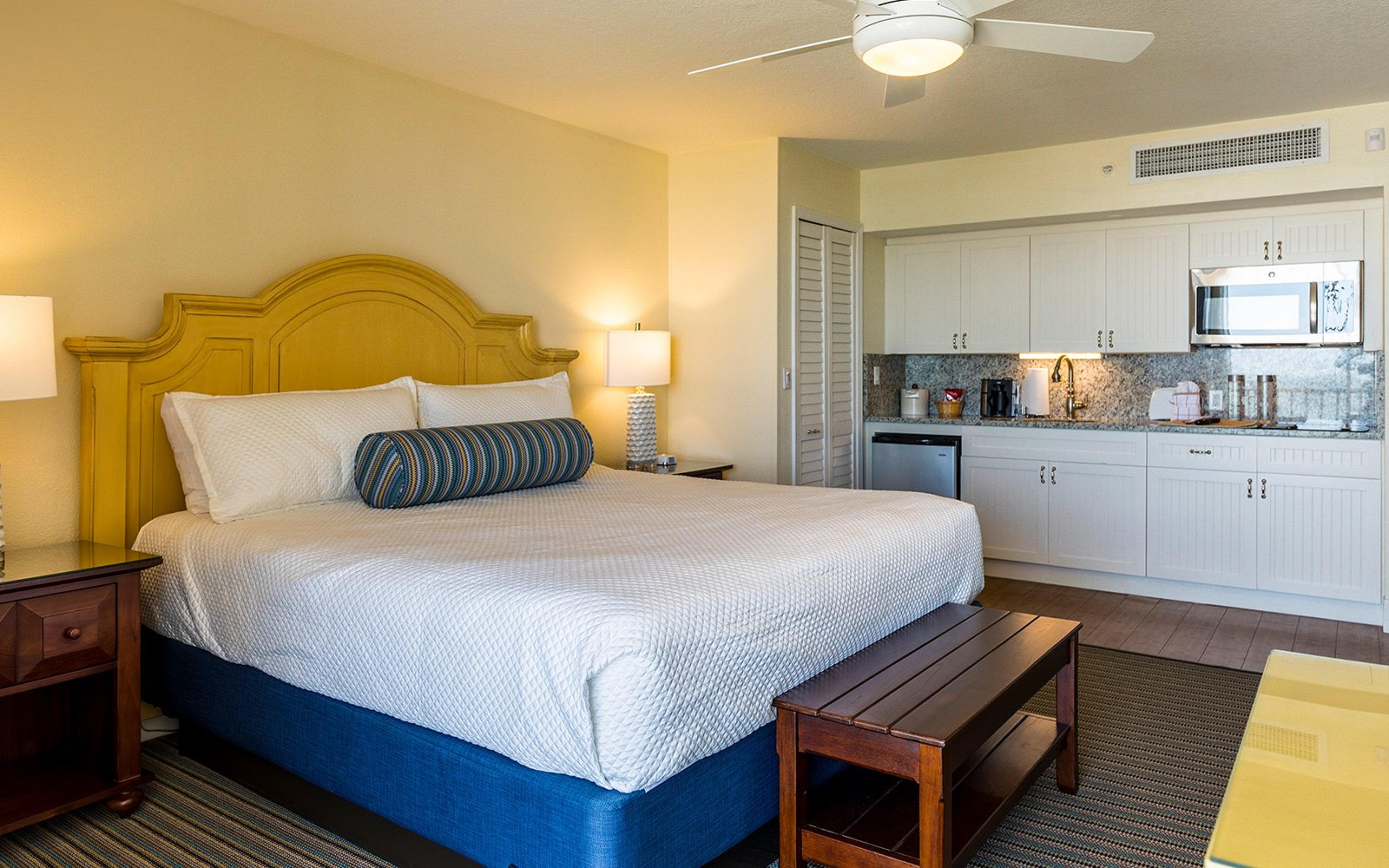 Pink Shell Beach Resort & Marina Fort Myers Beach Exterior photo